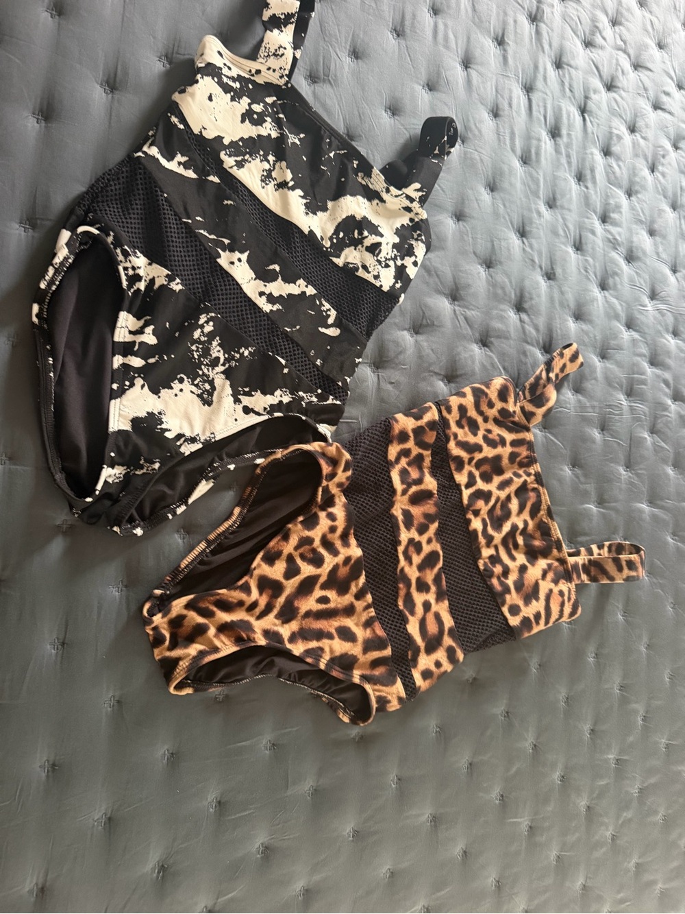 Carmen Marc Valvo set of 2 Women Black & white Animal Print One-Piece Swimsuits